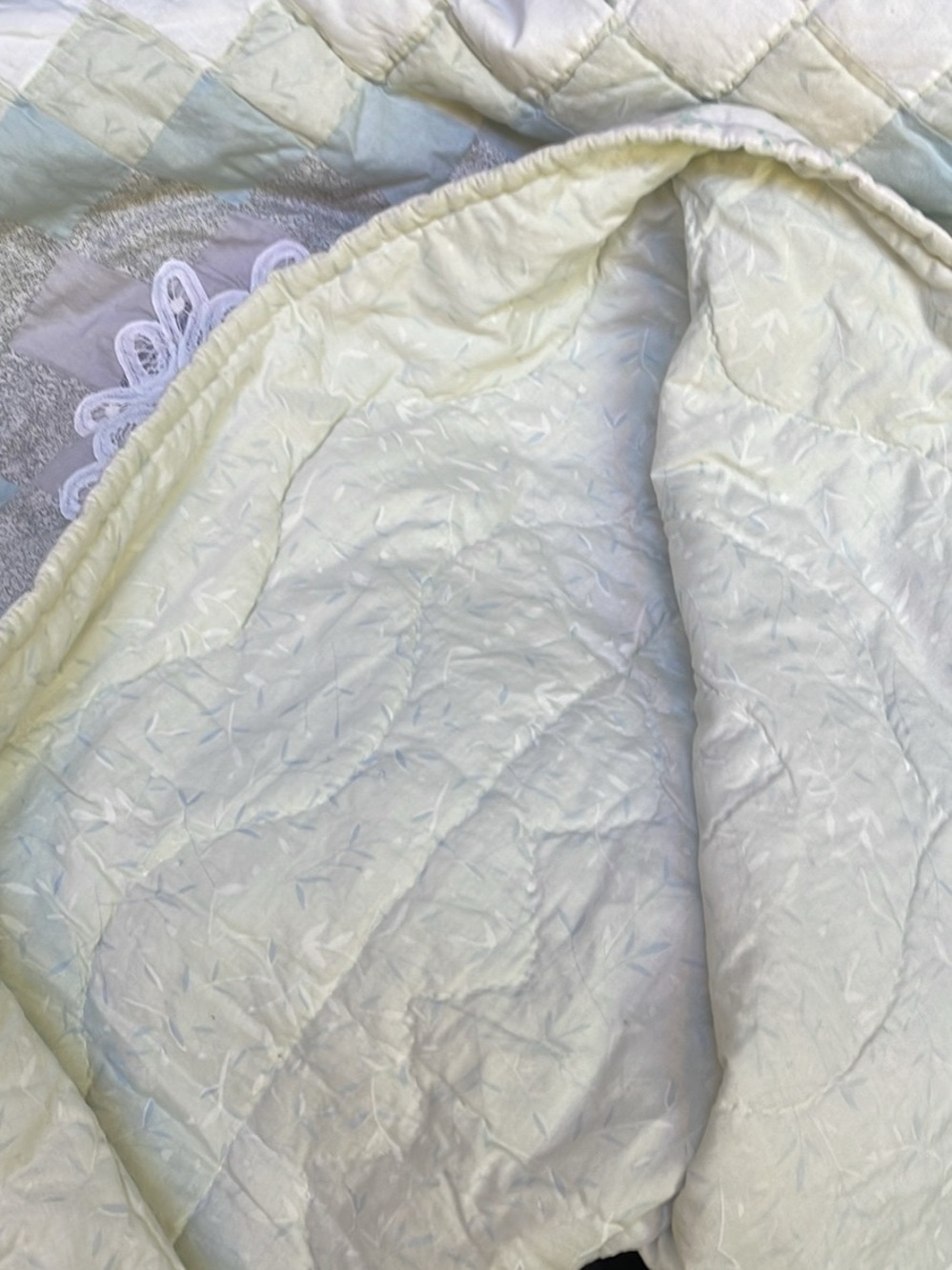 🦋 Vintage handmade White Lace w Pastel color Square Block quilt & matching sham - Picture 9 of 9